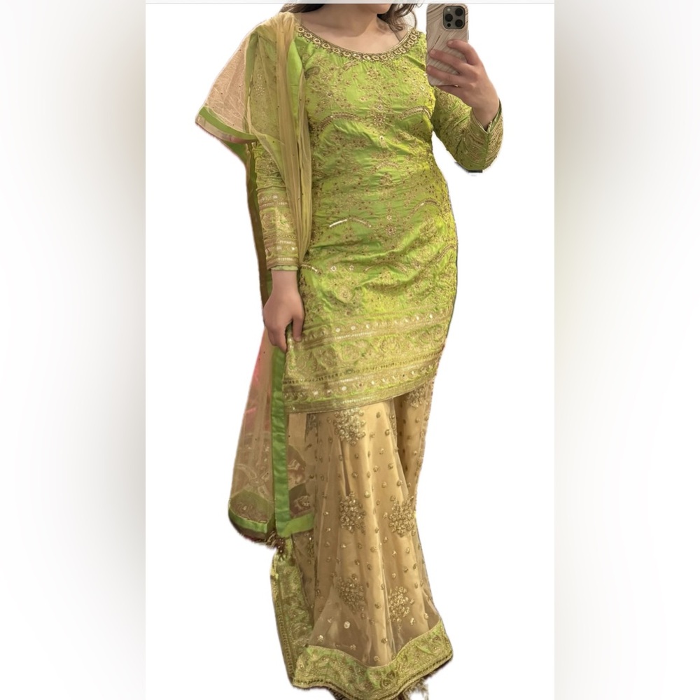 Indian wedding dress gharara pants shalwar kameez